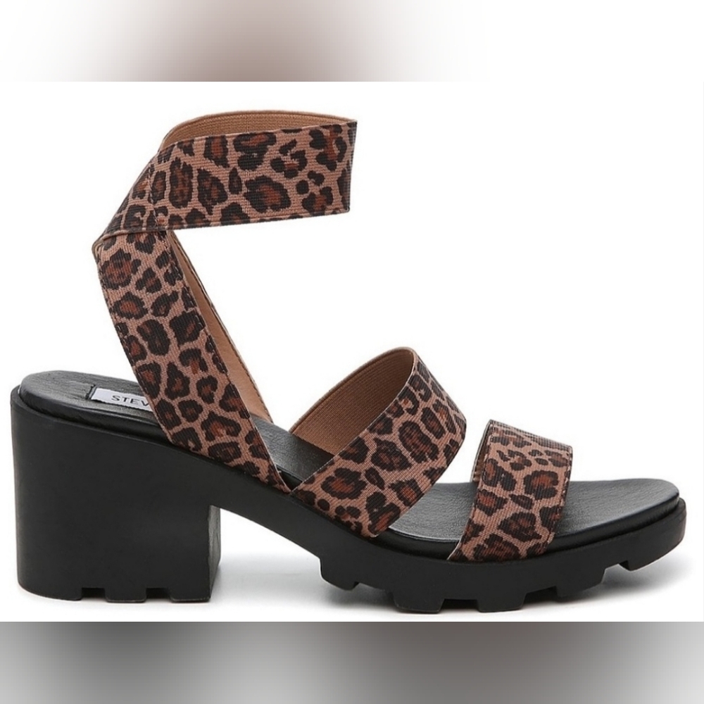 BEAUTIFUL CHUNKY HEEL Steve Madden sandals with leopard straps!